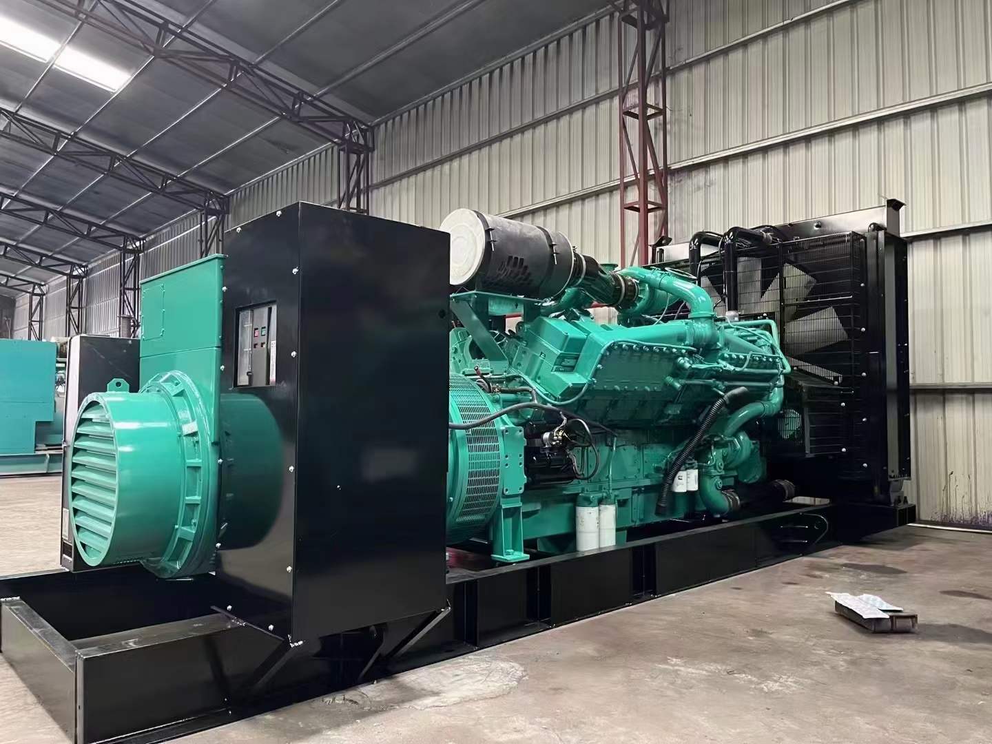 东乌珠穆沁如何降低 800kW 柴油发电机输出电流的波动？