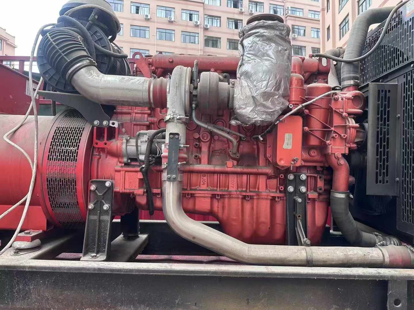 东乌珠穆沁如何选择适合 600kW 柴油发电机组的过载保护器？